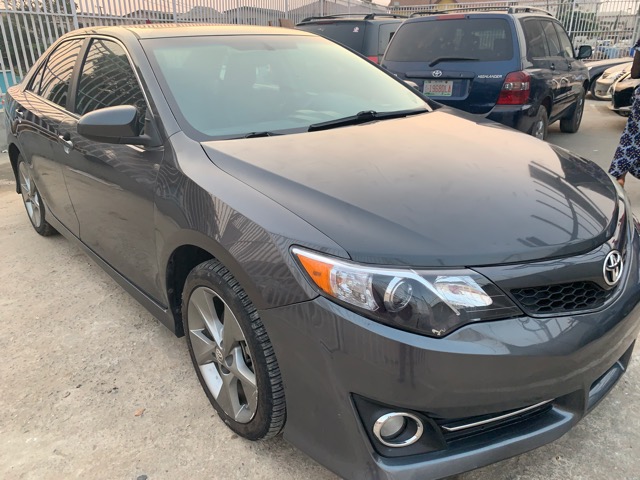 2012 Toyota Camry SE 