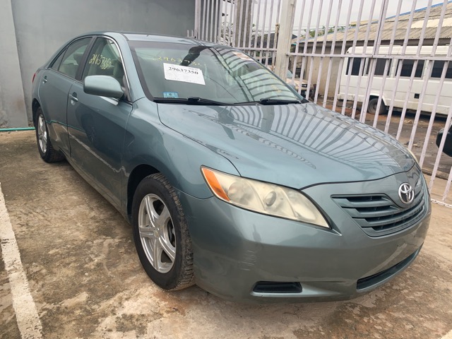 2009 Toyota Camry LE 