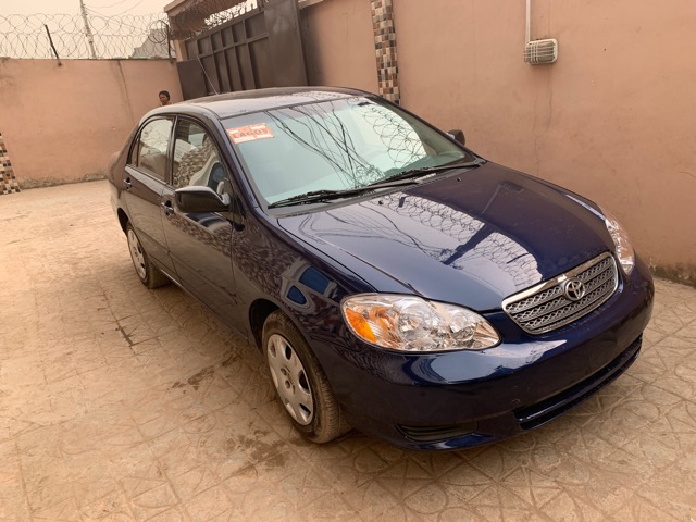 2003 Toyota Corolla le 