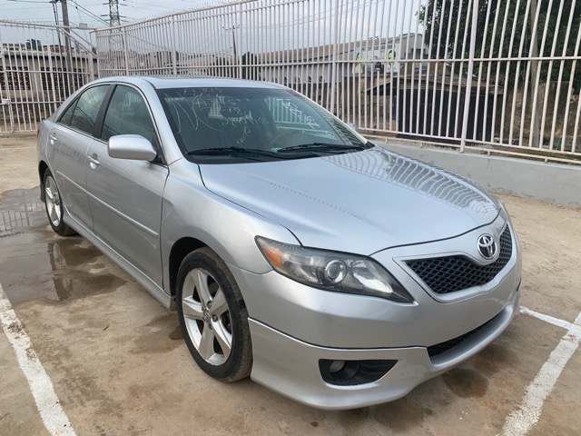 2011 Toyota Camry SE 