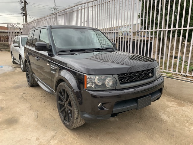 2011 Range Rover Sport HSE Luxury  