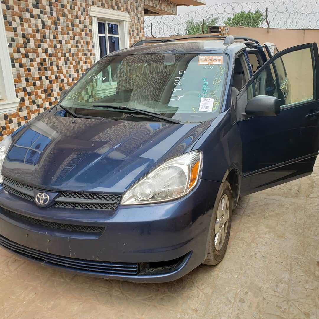 2005 Toyota Sienna CE 